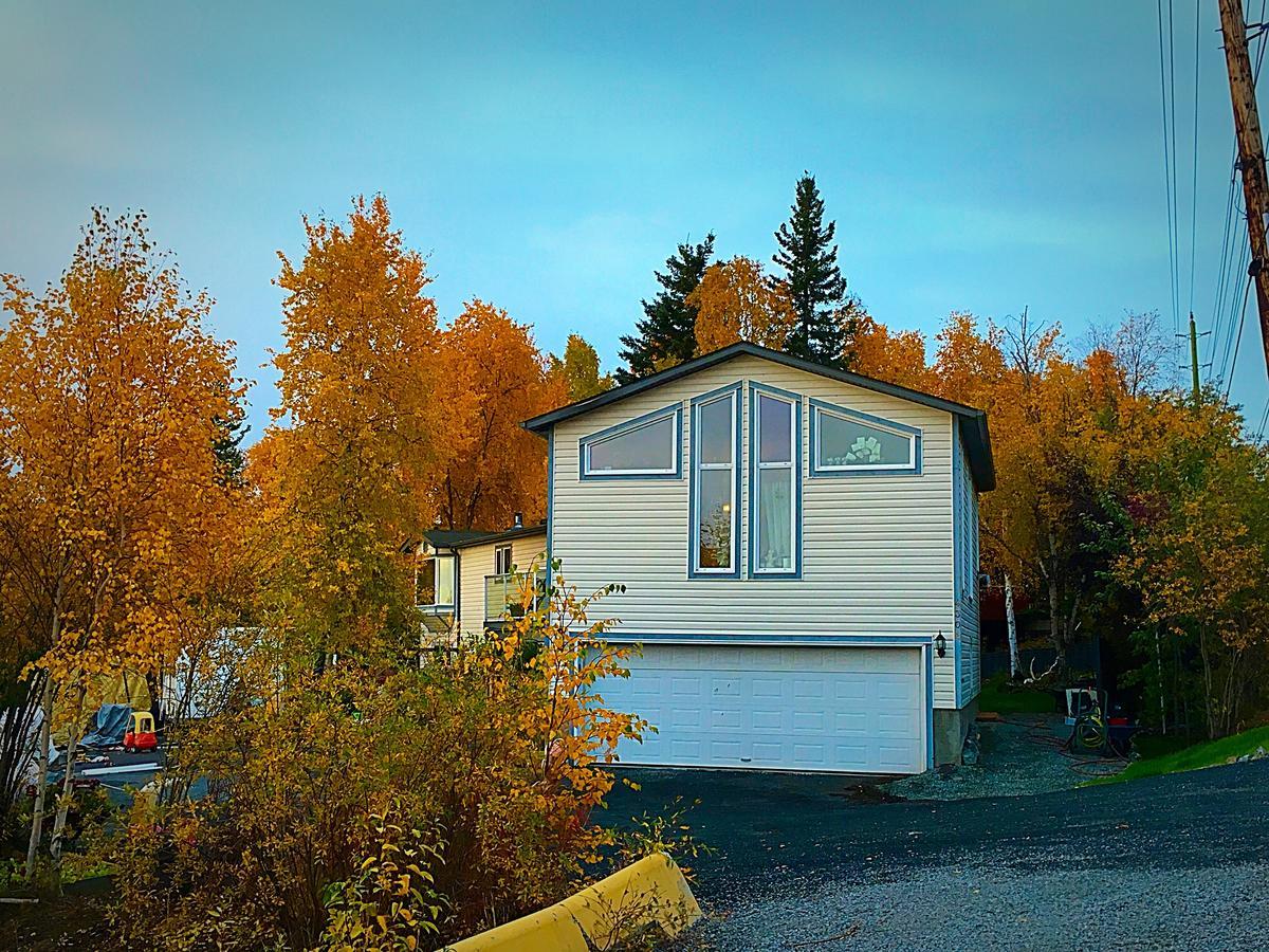 Mabuhay Lakeside Manor Bed & Breakfast Yellowknife Eksteriør bilde