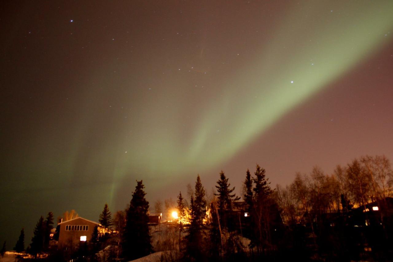 Mabuhay Lakeside Manor Bed & Breakfast Yellowknife Eksteriør bilde