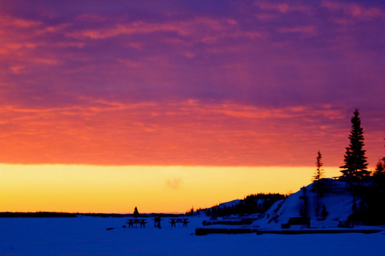 Mabuhay Lakeside Manor Bed & Breakfast Yellowknife Eksteriør bilde