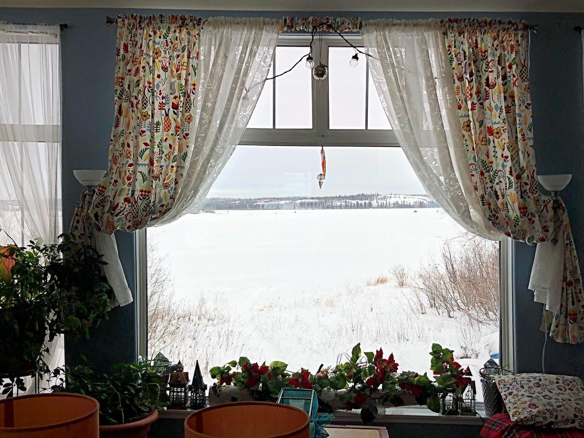Mabuhay Lakeside Manor Bed & Breakfast Yellowknife Eksteriør bilde