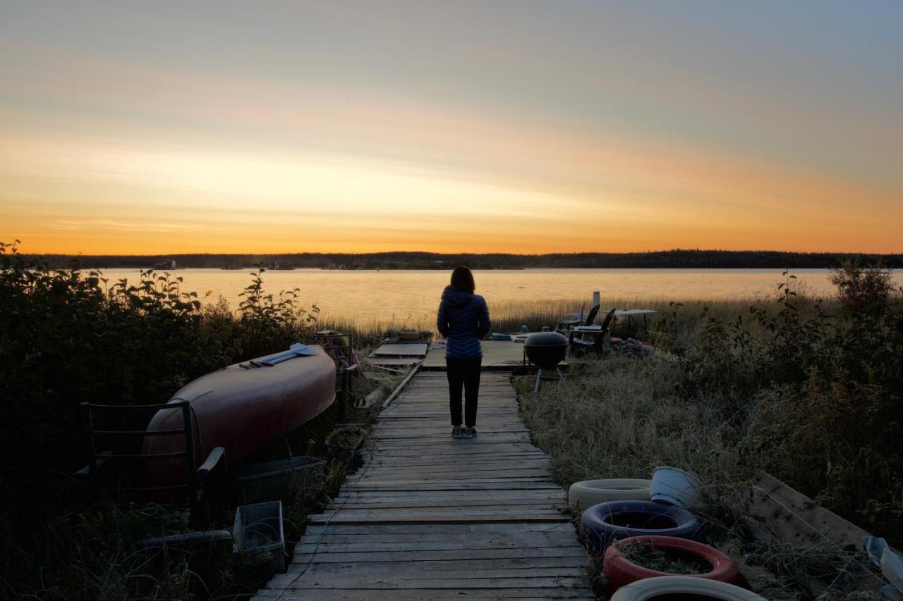 Mabuhay Lakeside Manor Bed & Breakfast Yellowknife Eksteriør bilde
