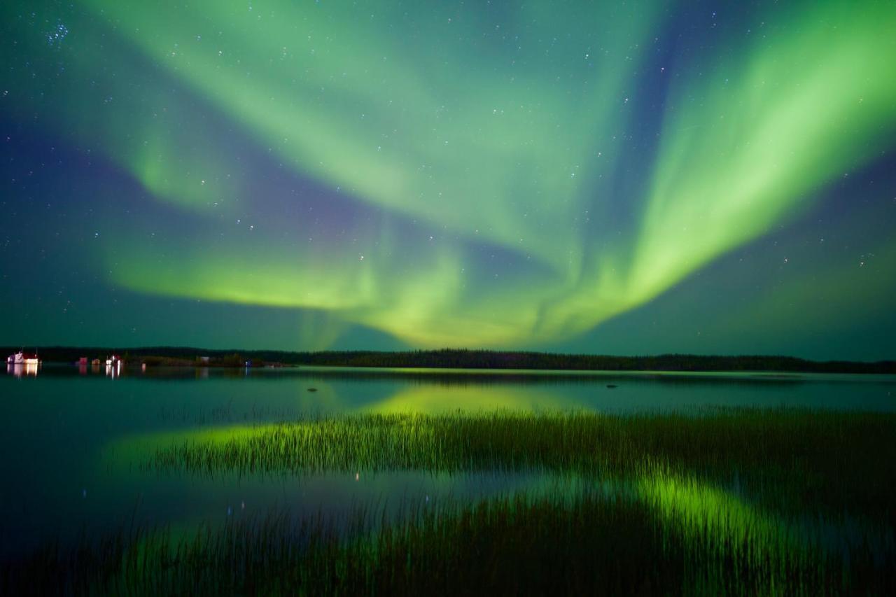 Mabuhay Lakeside Manor Bed & Breakfast Yellowknife Eksteriør bilde