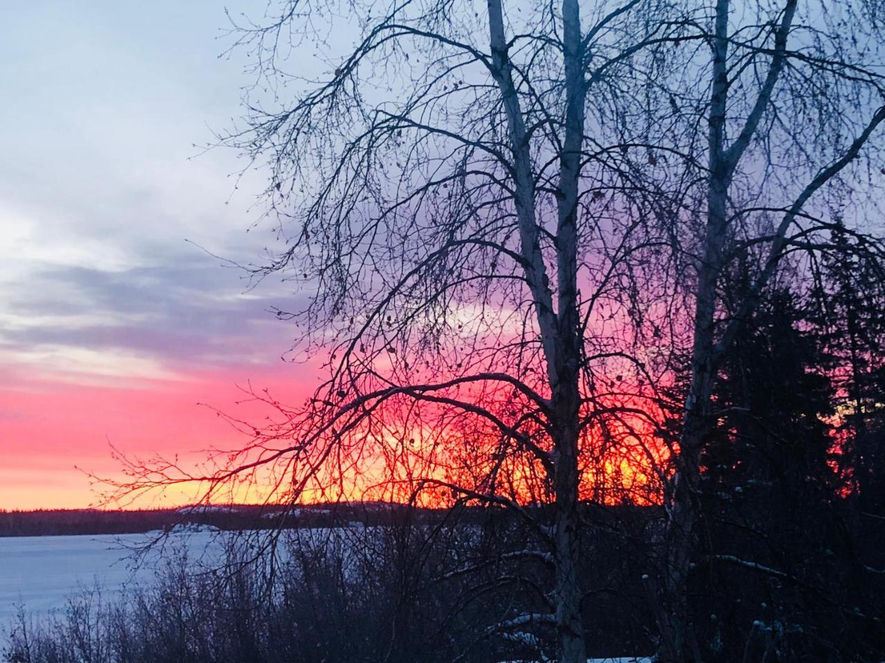 Mabuhay Lakeside Manor Bed & Breakfast Yellowknife Eksteriør bilde